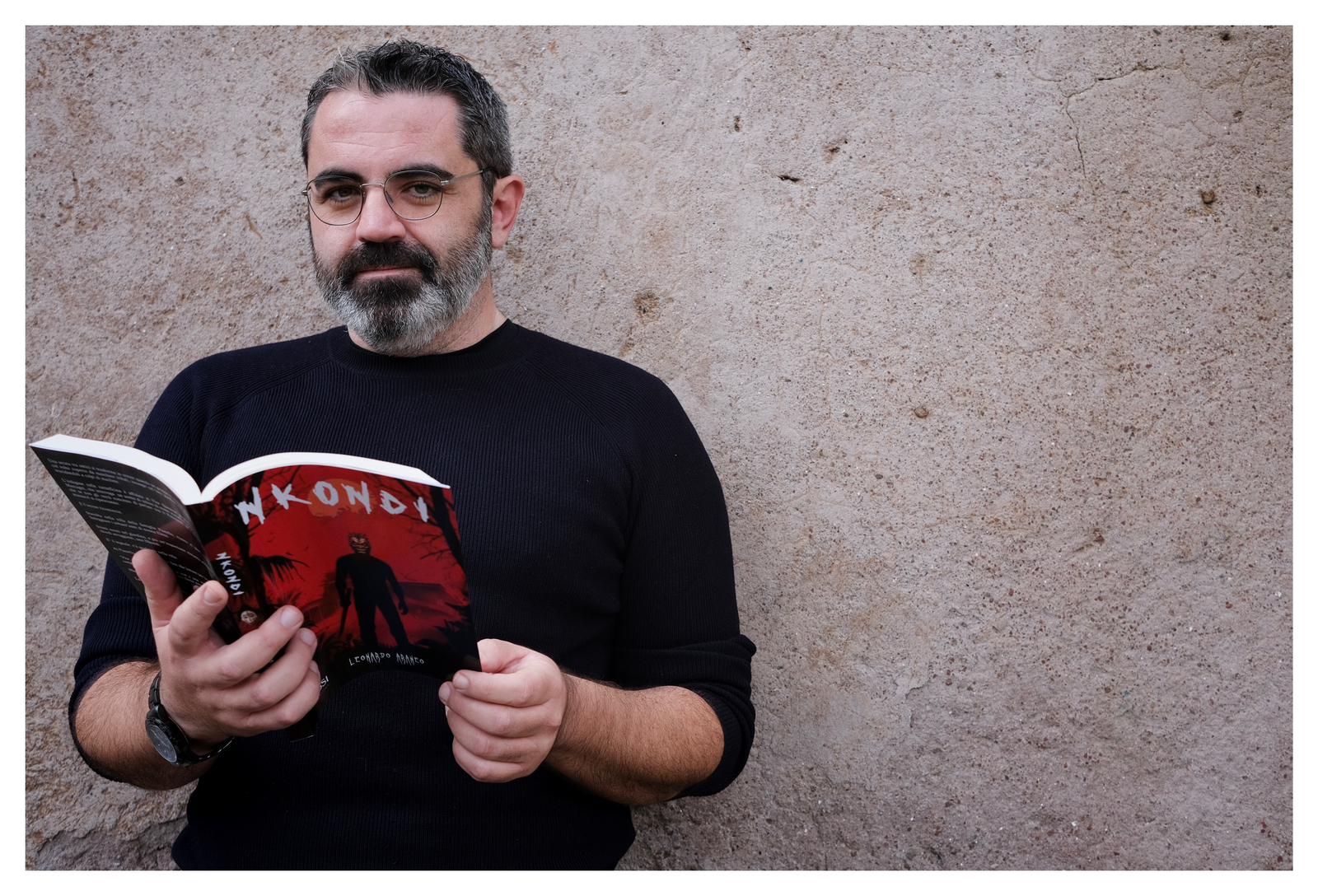 Il regista Leonardo Araneo torna in libreria con “Nkondi”